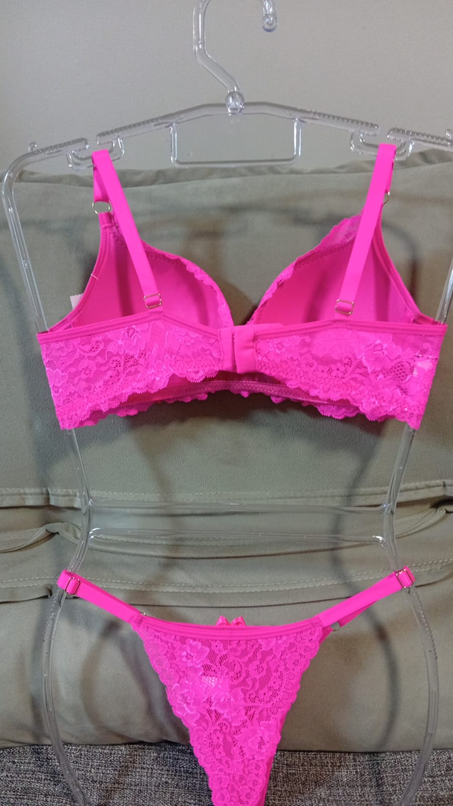 Conjunto Lingerie em Renda com Regulagem - detalhe costas