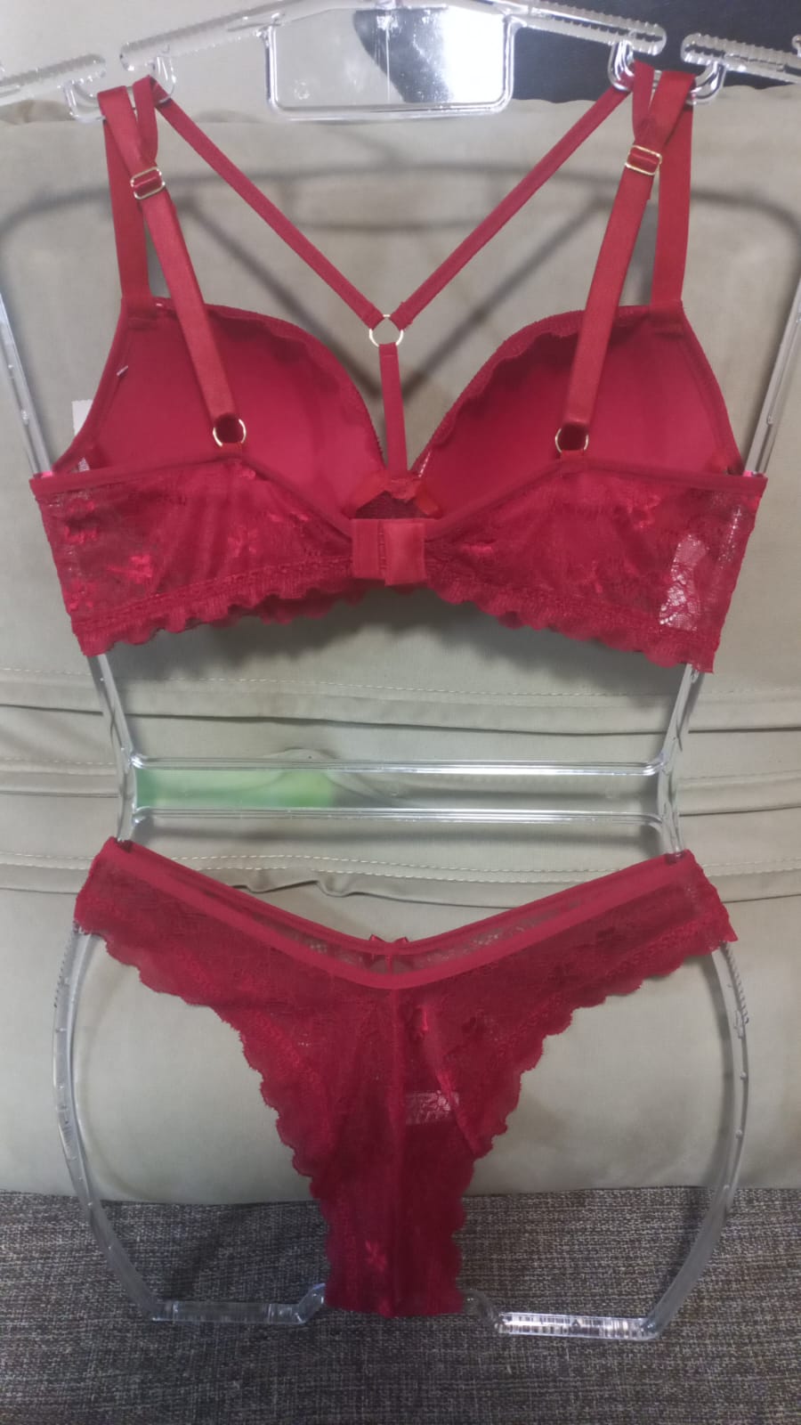 Conjunto Lingerie Strip com Bojo e Alças Cruzadas - detalhe